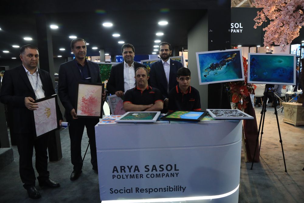 شرکت پتروشیمی تبریز خریدار بسته حمایتی توان‌خواهان کلید بهشت در غرفه آریاساسول