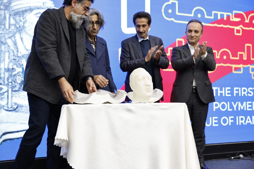 ساخت نخستین مجسمه پلیمری کشور آغاز شد 