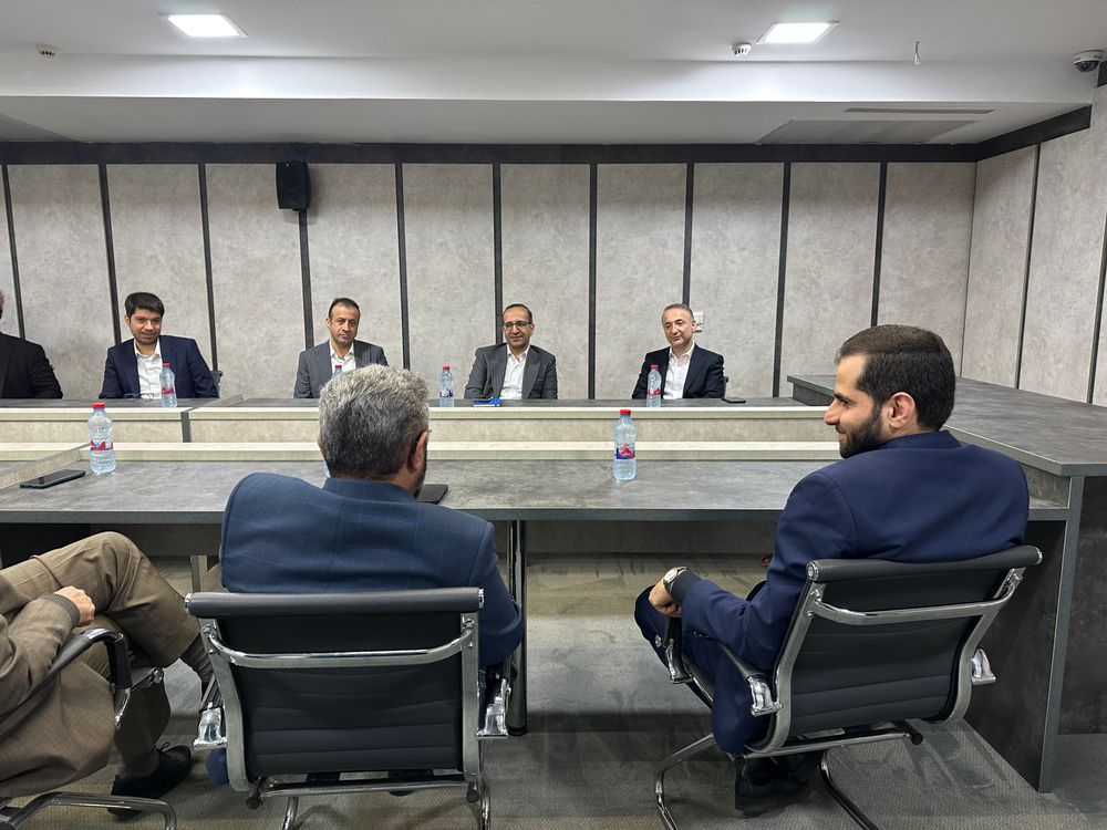 توسعه تجارت در دیدار مدیران عامل مجموعه شستان مورد تأکید قرار گرفت