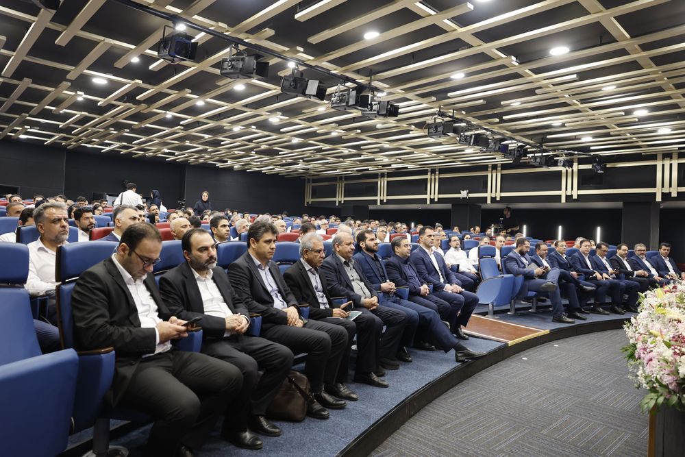 گزارش تصویری | مجمع عمومی فوق العاده صاحبان سهام شرکت پلیمر آریاساسول، 4 آذر 1404