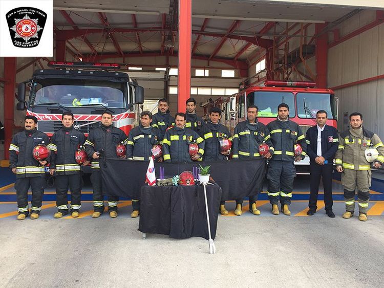 ادای احترام به آتش نشانان حادثه پلاسکو