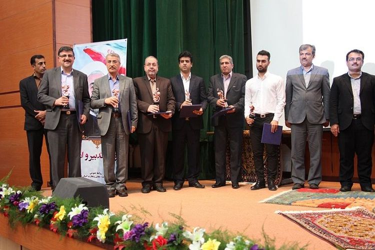 تقدیر از شرکت پلیمرآریاساسول بعنوان صادرکننده برتر استان