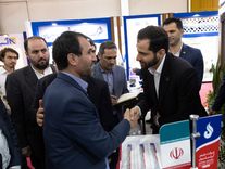  بازدید مدیرعامل شرکت ملی صنایع پتروشیمی ایران از غرفه آریاساسول