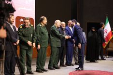 تقدیر فرمانده کل سپاه پاسداران از مدیرعامل شرکت پلیمر آریاساسول 